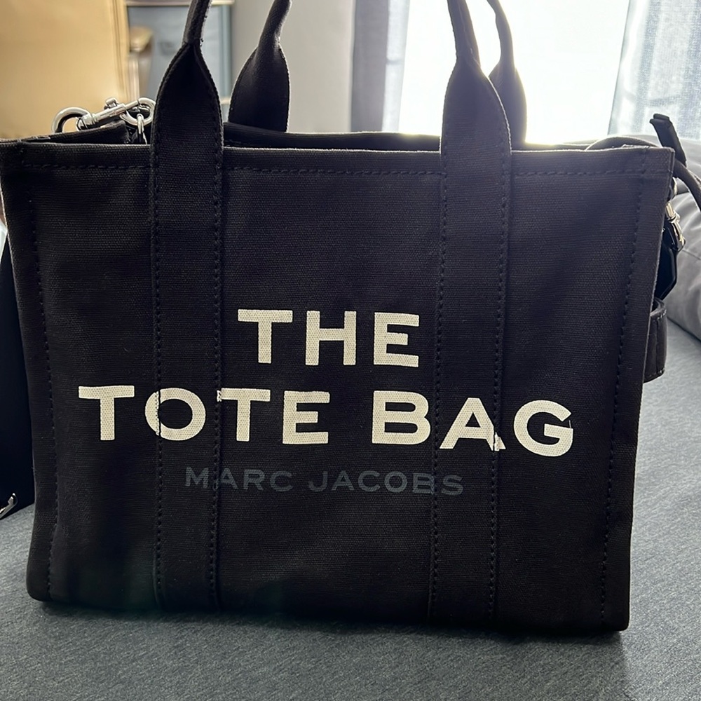 The tote bag by Marc Jacob’s